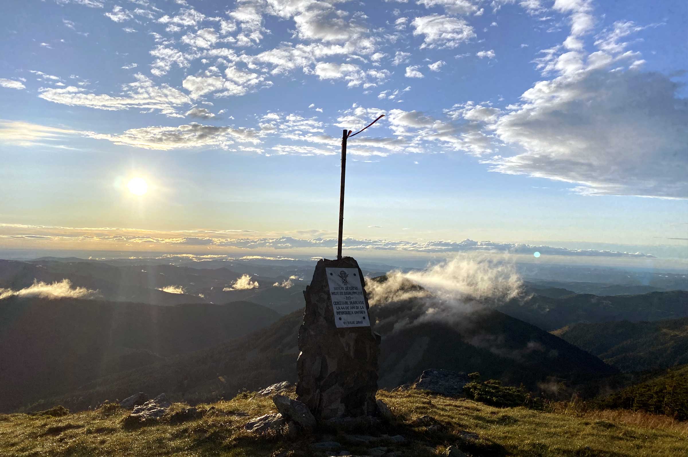 Vârful Vlădeasa (1836 m)